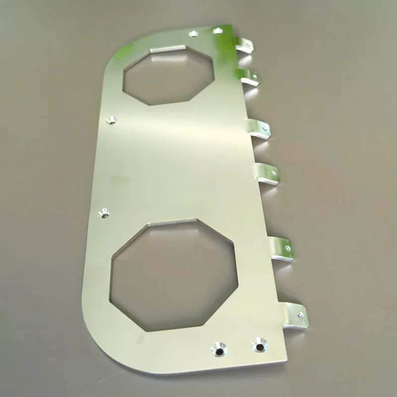 Tấm kim loại vỏ điện CNC